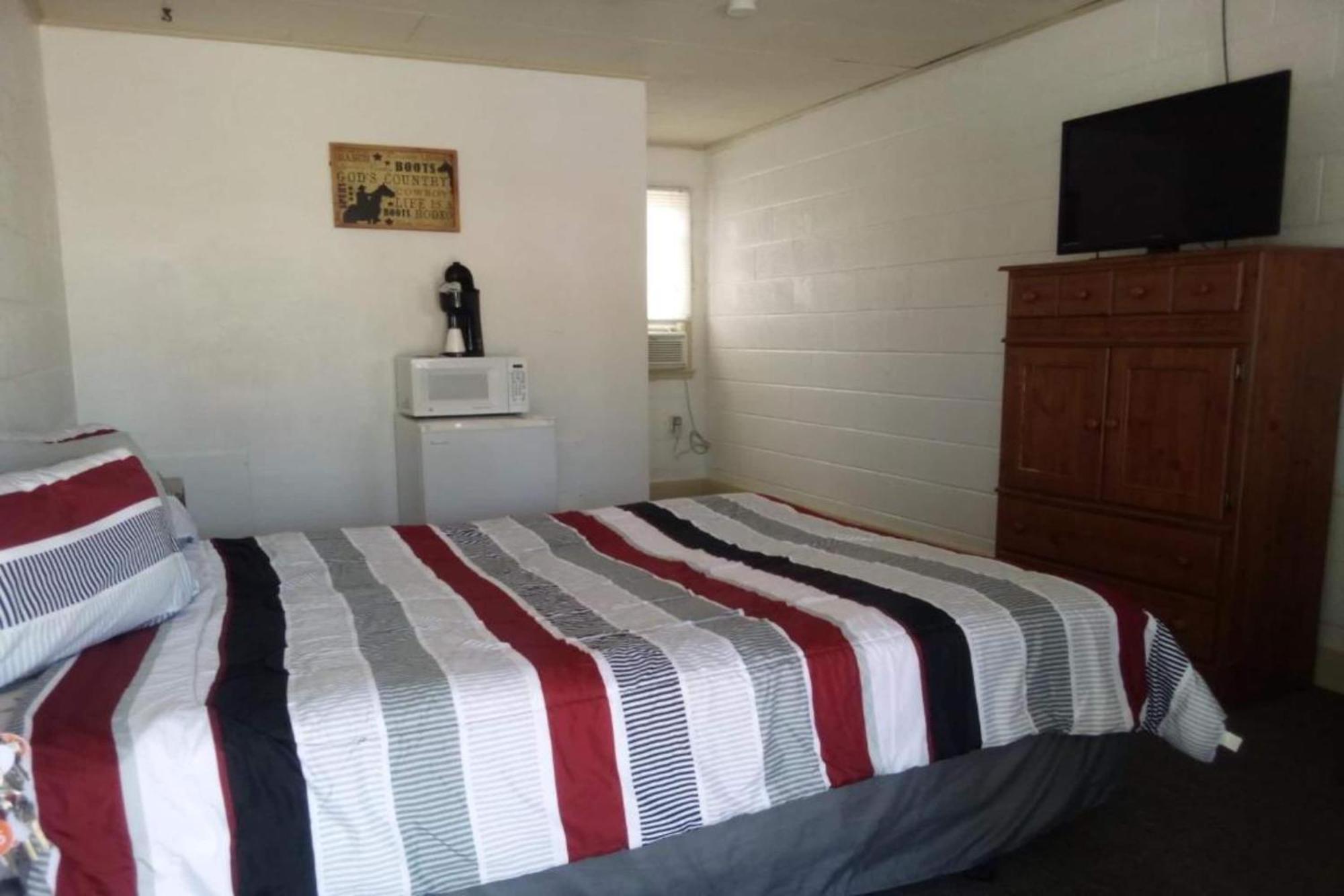 Love Hotels Murdo By Oyo On Interstate 90 Esterno foto